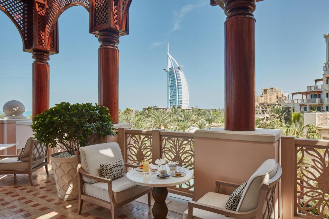 Jumeirah al Qasr комната